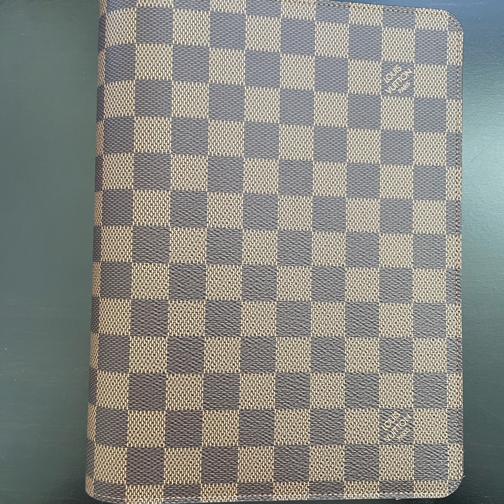 ❌ sold on fb marketplace ❌ Louis Vuitton Desk Agenda
